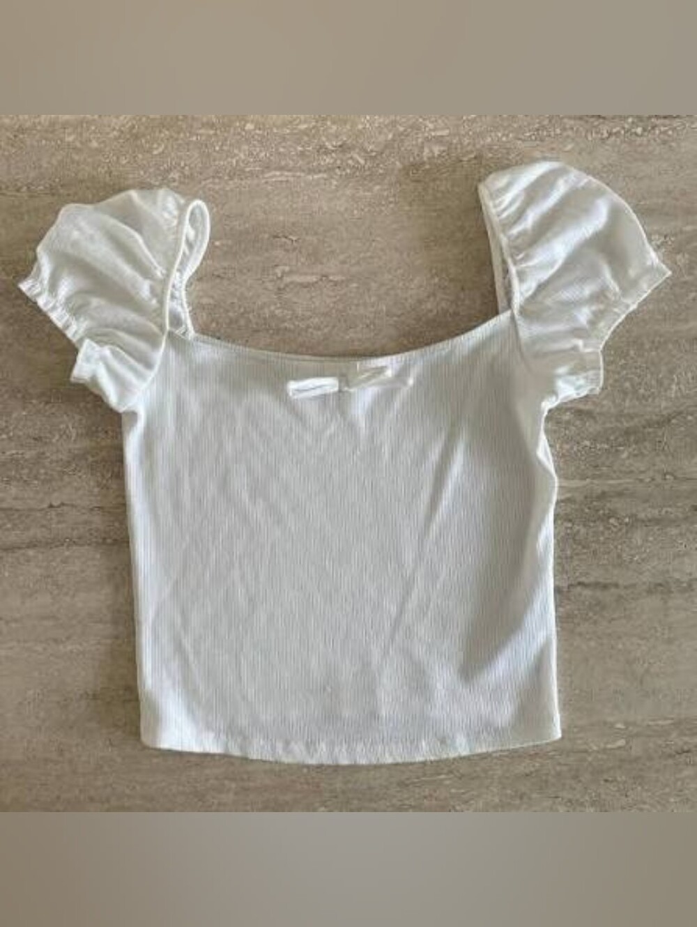 Aritzia White Ribbed Puff Sleeve Crop Top